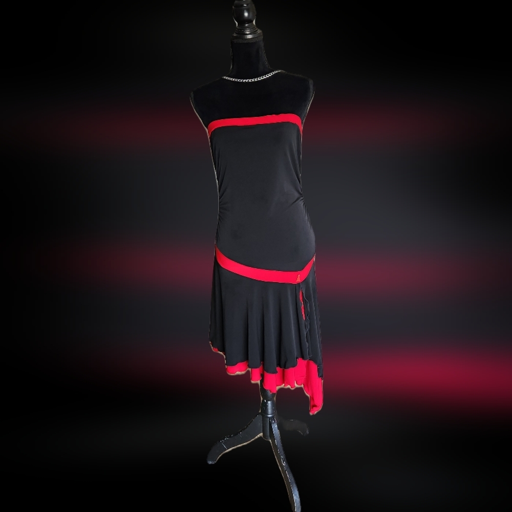 #C73 Women’s Black & Red Ruffle Hem Split Dress